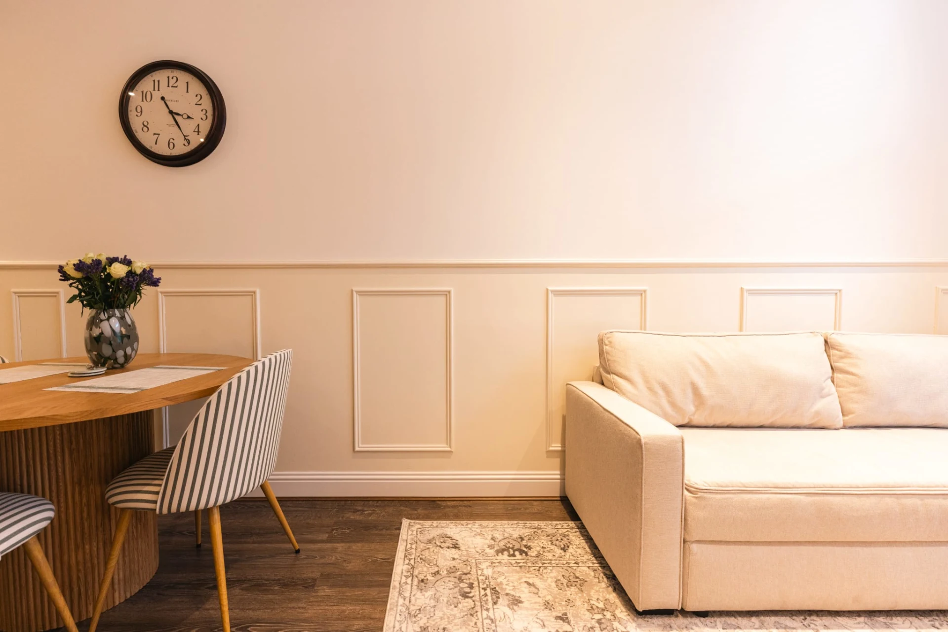 image of breakfast area for a bed & breakfast